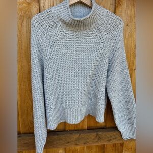 American Eagle Outfitters Light Gray Textured‎ Sweater